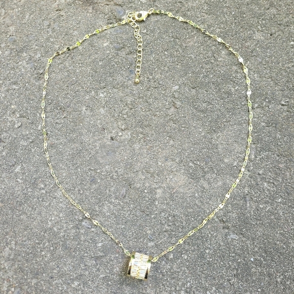 Gold Plated Crystal Bead Pendant Necklace NWOT - Picture 2 of 3